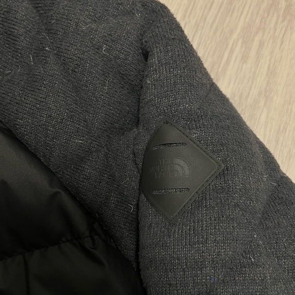 The North Face Puffer Bomber Jacket - Picture 5 of 5
